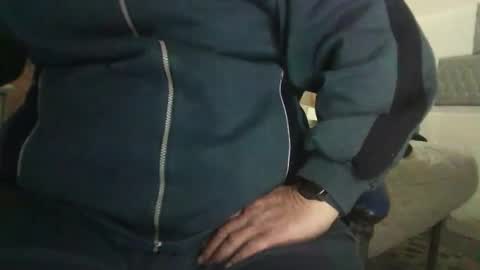 Snapshot of bigfish22222 chatting on 12-20-25, 04:47 bigfish22222 online show from 12-20-25, 04:47