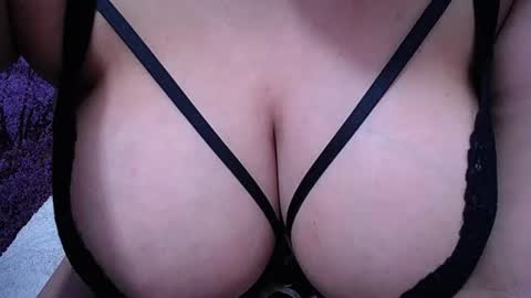  Sunny   online show from 06-23-26, 01:25