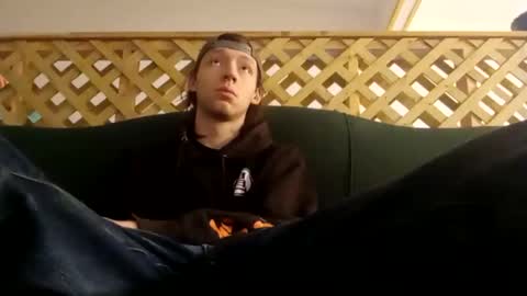 Snapshot of biggestboiiii chatting on 11-05-25, 10:32 biggestboiiii online show from 11-05-25, 10:32