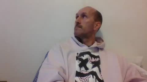 Snapshot of bighugemouthful chatting on 01-10-25, 12:59 Chaz online show from 01-10-25, 12:59