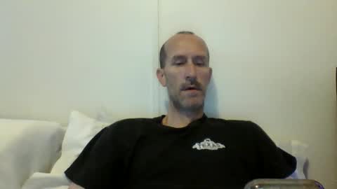 Snapshot of bighugemouthful chatting on 09-18-25, 04:31 Chaz online show from 09-18-25, 04:31