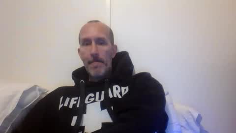 Snapshot of bighugemouthful chatting on 10-29-25, 02:14 Chaz online show from 10-29-25, 02:14