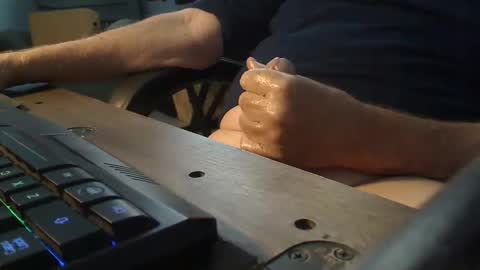 Snapshot of bigjimaroo chatting on 01-12-26, 06:24 meforyou online show from 01-12-26, 06:24