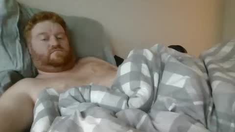 Snapshot of bigred92899 chatting on 10-12-25, 03:44 bigred92899 online show from 10-12-25, 03:44