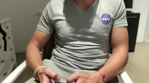 Snapshot of bigsong78 chatting on 11-13-25, 06:18 BigHardCock horny Balearic Islands online show from 11-13-25, 06:18