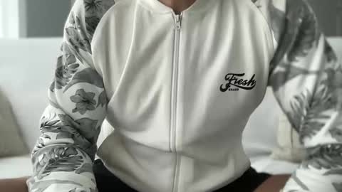 Snapshot of bigsong78 chatting on 01-06-26, 08:18 BigHardCock horny Balearic Islands online show from 01-06-26, 08:18