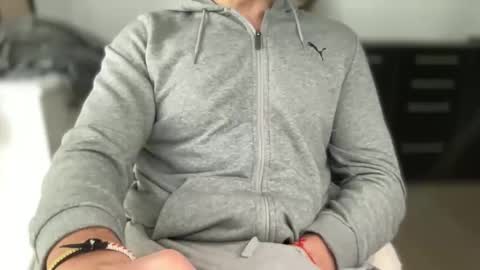 Snapshot of bigsong78 chatting on 02-27-26, 09:09 BigHardCock horny Balearic Islands online show from 02-27-26, 09:09