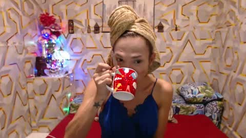 Snapshot of bigthickcock69xx chatting on 01-18-25, 08:52 sophia online show from 01-18-25, 08:52