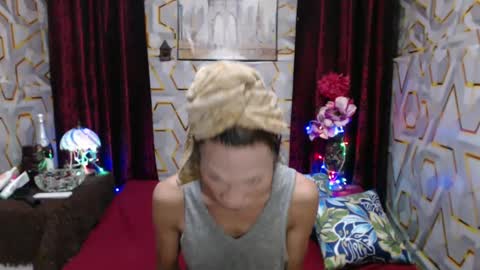 Snapshot of bigthickcock69xx chatting on 01-28-25, 10:23 sophia online show from 01-28-25, 10:23