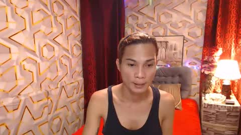 Snapshot of bigthickcock69xx chatting on 10-12-25, 09:08 sophia online show from 10-12-25, 09:08