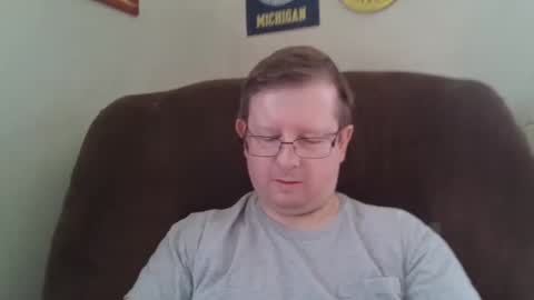 Snapshot of bigtitlover220 chatting on 01-20-25, 04:01 Jeremy online show from 01-20-25, 04:01