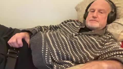 Snapshot of bigwebone chatting on 11-01-25, 01:07 Bigwebone online show from 11-01-25, 01:07