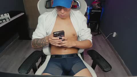 Snapshot of bigxboy96 chatting on 01-05-25, 07:17 bigxboy96 online show from 01-05-25, 07:17