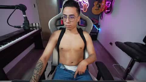 Snapshot of bigxboy96 chatting on 02-01-25, 03:30 bigxboy96 online show from 02-01-25, 03:30