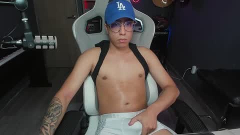 Snapshot of bigxboy96 chatting on 02-09-25, 02:07 bigxboy96 online show from 02-09-25, 02:07
