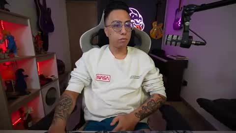 Snapshot of bigxboy96 chatting on 10-19-25, 10:38 bigxboy96 online show from 10-19-25, 10:38