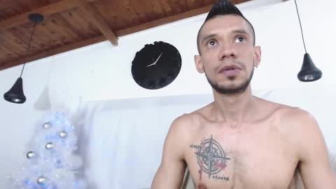 Snapshot of bigzehuz chatting on 12-12-24, 02:04 andres online show from 12-12-24, 02:04