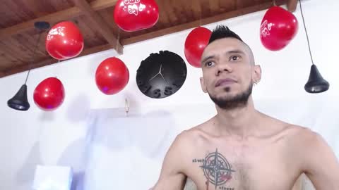 Snapshot of bigzehuz chatting on 02-14-25, 09:43 andres online show from 02-14-25, 09:43