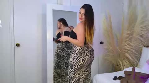 Snapshot of biiancasimons_ chatting on 09-18-25, 07:05 online show from 09-18-25, 07:05