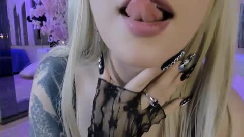 Biizzy online show from 11-11-25, 06:13