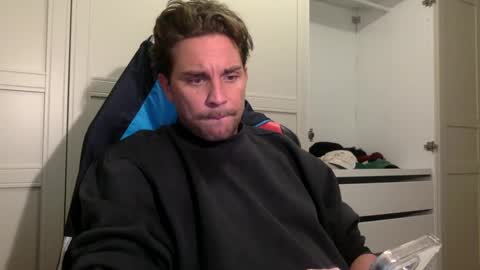 bikdig1 online show from 12-12-24, 03:59