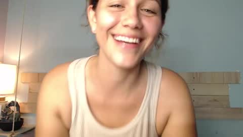 Snapshot of biki_sensual chatting on 10-16-25, 03:51 hi  soy   natural girl biki online show from 10-16-25, 03:51