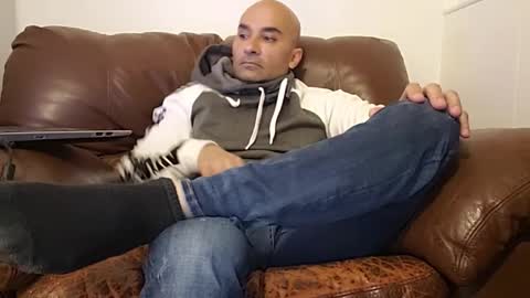 Snapshot of bilie11 chatting on 10-18-25, 04:04 Bilie online show from 10-18-25, 04:04