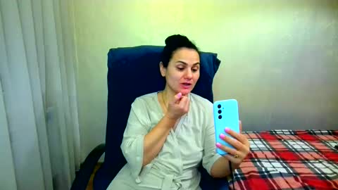 Snapshot of bililay chatting on 12-20-25, 10:50 DOM NIKA online show from 12-20-25, 10:50