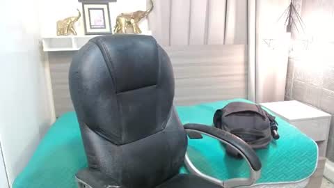 Snapshot of billiejean18 chatting on 07-13-26, 01:14 Billie Jean online show from 07-13-26, 01:14