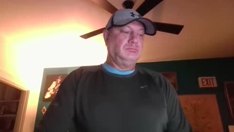 Snapshot of billjames55 chatting on 05-10-26, 09:14 billjames55 online show from 05-10-26, 09:14