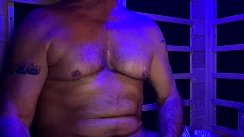 Snapshot of billy471 chatting on 03-12-26, 06:36 billy471 online show from 03-12-26, 06:36