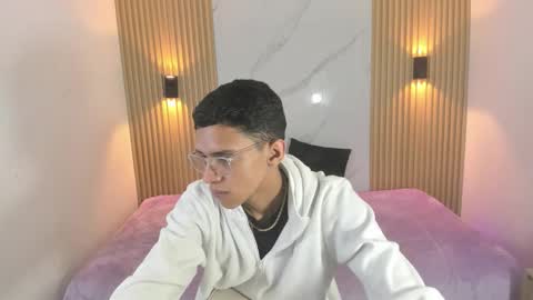 Snapshot of billy_jamees chatting on 12-04-25, 12:03 Sam online show from 12-04-25, 12:03