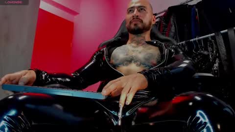 Snapshot of billymayer_ chatting on 02-25-25, 02:22 billy online show from 02-25-25, 02:22