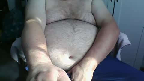 Snapshot of billymcn chatting on 10-05-25, 05:00 billymcn online show from 10-05-25, 05:00