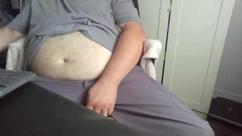 Snapshot of billymcn chatting on 10-08-25, 04:04 billymcn online show from 10-08-25, 04:04