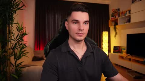 Snapshot of billypassion chatting on 02-16-25, 08:43 BillyPassion online show from 02-16-25, 08:43