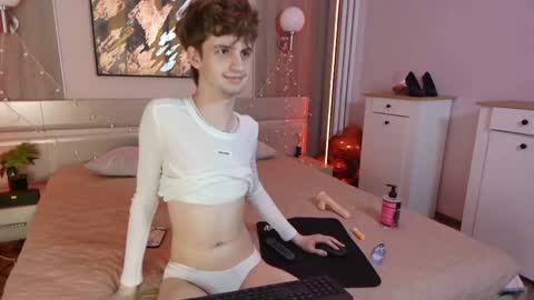 Bimbo boy online show from 05-24-26, 04:34