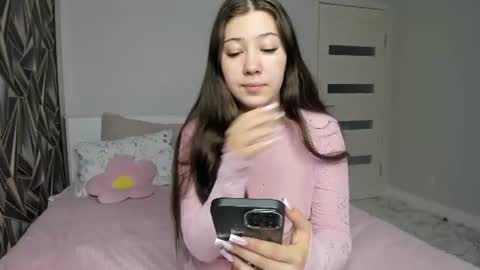 Snapshot of bina_mima chatting on 07-01-26, 04:03 bina_mima online show from 07-01-26, 04:03