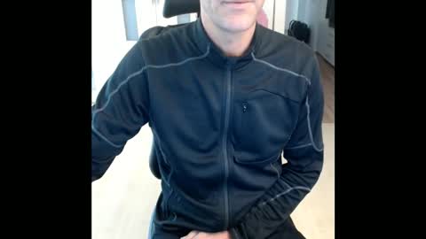 Snapshot of bingo7310 chatting on 10-18-25, 11:33 bingo7310 online show from 10-18-25, 11:33