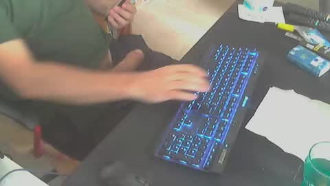 Snapshot of biparislove chatting on 09-14-25, 01:43 BigDick online show from 09-14-25, 01:43