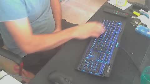 Snapshot of biparislove chatting on 09-18-25, 12:40 BigDick online show from 09-18-25, 12:40