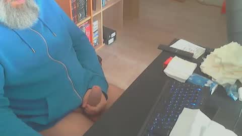 Snapshot of biparislove chatting on 10-05-25, 09:29 BigDick online show from 10-05-25, 09:29