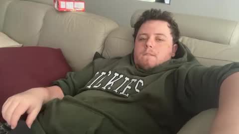 Snapshot of bisexualchubbyboy chatting on 01-16-25, 05:11 james online show from 01-16-25, 05:11