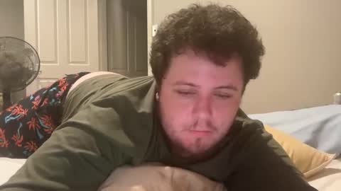 Snapshot of bisexualchubbyboy chatting on 02-02-25, 10:02 james online show from 02-02-25, 10:02