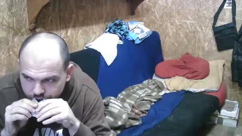 Snapshot of bixbax007 chatting on 04-04-26, 07:11 George Maria online show from 04-04-26, 07:11