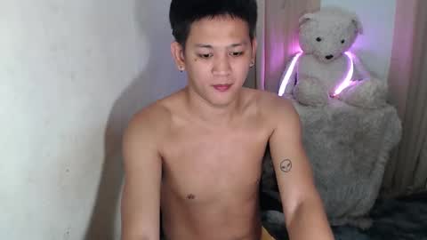 Snapshot of bj_alex31 chatting on 10-22-25, 04:18 alex online show from 10-22-25, 04:18