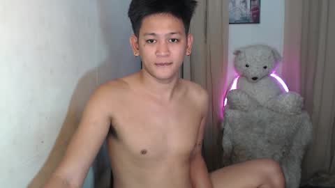 Snapshot of bj_alex31 chatting on 11-13-25, 02:27 alex online show from 11-13-25, 02:27