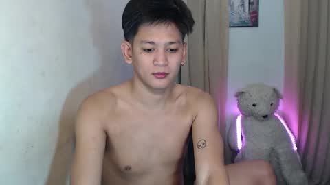 Snapshot of bj_alex31 chatting on 12-20-25, 05:31 alex online show from 12-20-25, 05:31