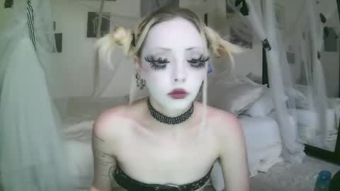 vampire fang  online show from 05-08-26, 05:40