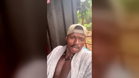 Snapshot of black812975 chatting on 03-05-26, 09:27 black812975 online show from 03-05-26, 09:27